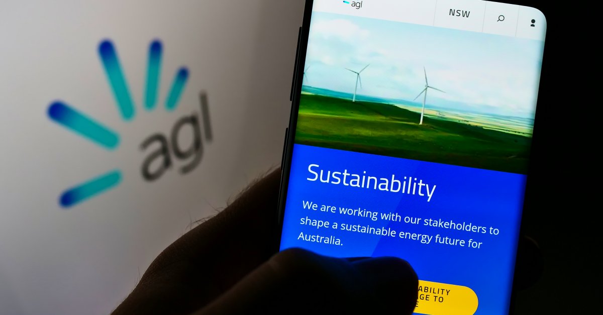 Australia s AGL Energy to split in two for green push