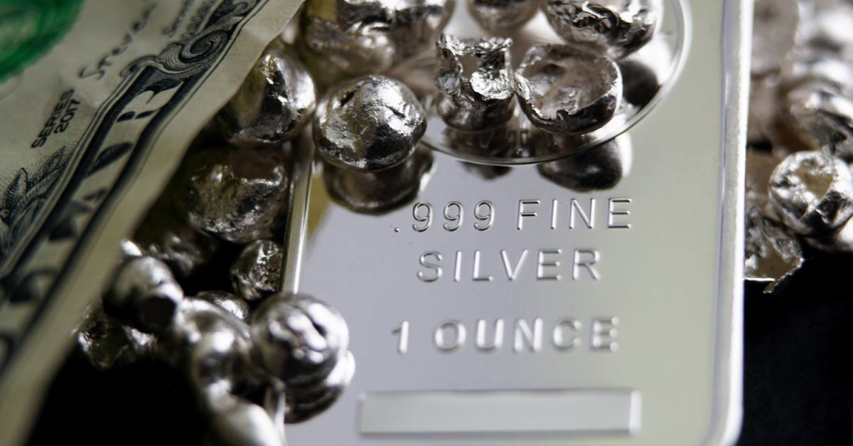 Will silver prices go up in 2021? What should you expect and when