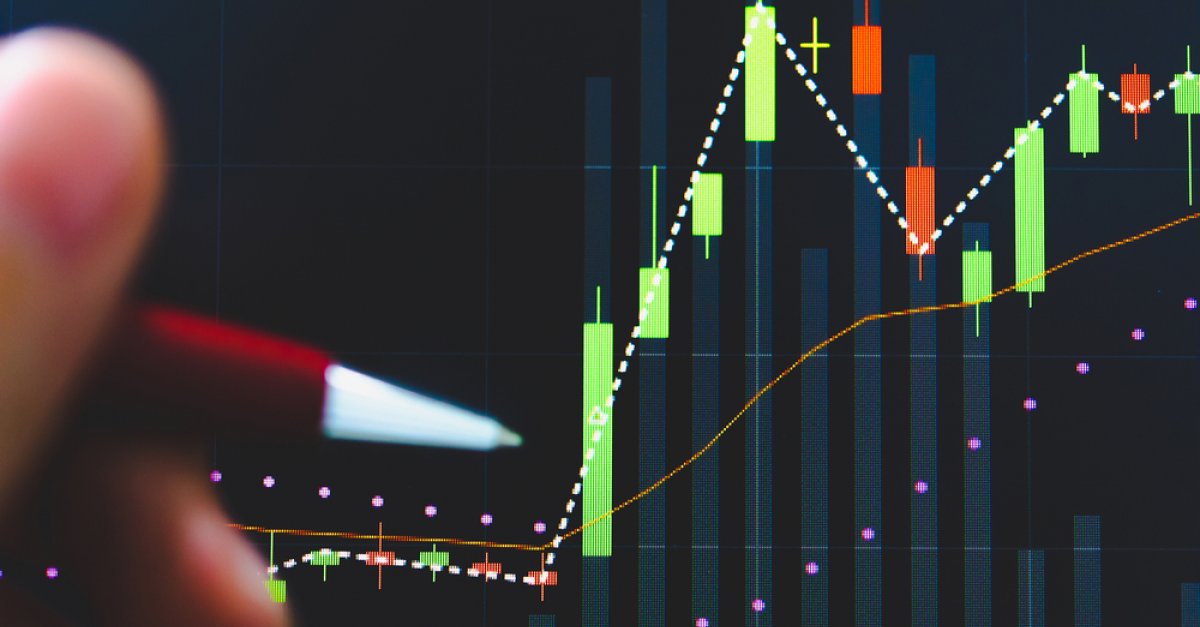 Zig Zag Indicator: Definition, How Pattern Is Used, and Formula