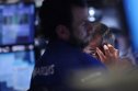 FOMC Minutes from the Fed’s November meeting indicate a ‘substantial majority’ for cutting the pace of rate rises Intraday trading anxiety at the NYSE