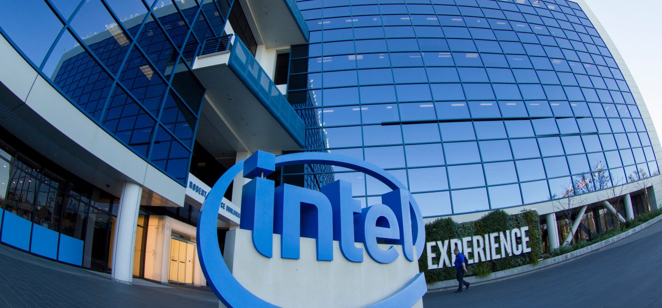 Intel stock forecast for 2021 2025 should investors buy INTC shares