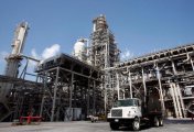 A file photo of the Valero St. Charles oil refinery in Norco, Louisiana August 15, 2008. A file photo of the Valero St. Charles oil refinery in Norco, Louisiana August 15, 2008.