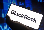BlackRock (BLK) logo on a phone display. – Photo: Shutterstock BlackRock (BLK) logo on a phone display. – Photo: Shutterstock