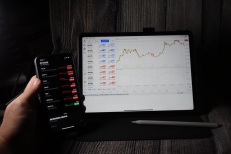 Metatrader platform open on iPad and iPhone