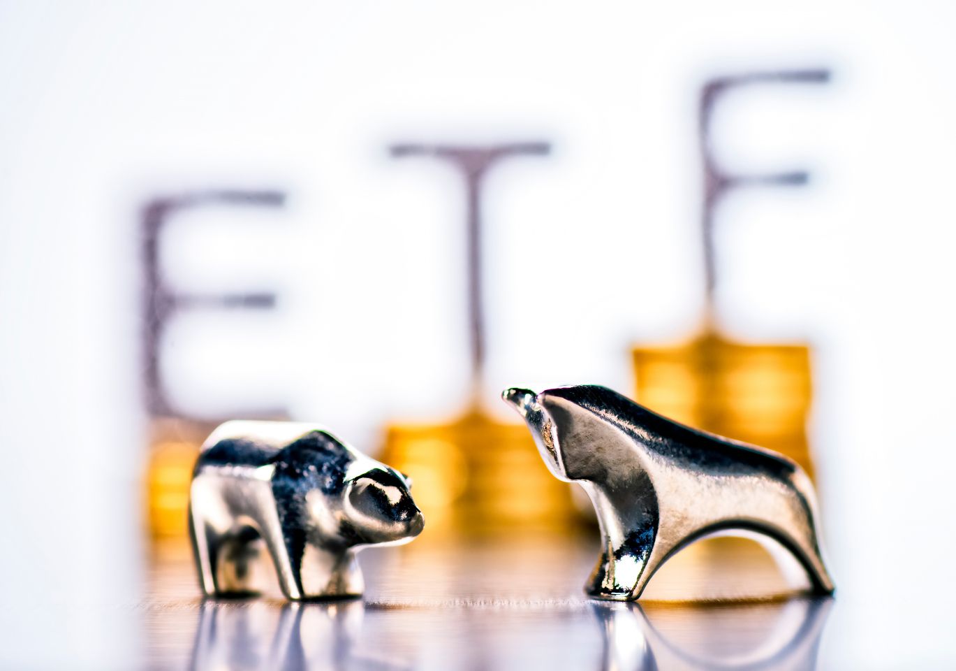 Acciones vs. ETFs Acciones vs. ETFs