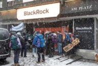 Climate activists protest in front of a showroom that hosts BlackRock, ahead of the World Economic Forum (WEF) 2023, in the Alpine resort of Davos, Switzerland, January 15, 2023. Climate activists protest in front of a showroom that hosts BlackRock, ahead of the World Economic Forum (WEF) 2023, in the Alpine resort of Davos, Switzerland, January 15, 2023.