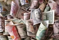 US dollar (USD) and Singapore dollar (SGD) banknotes