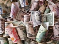 US dollar (USD) and Singapore dollar (SGD) banknotes