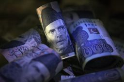 توقعات USD/PKR: هل ستستمر الروبية الباكستانية في الانخفاض؟