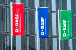 BASF Aktie Prognose: 2026-Ausblick verfehlt, Q1-Ergebnisse