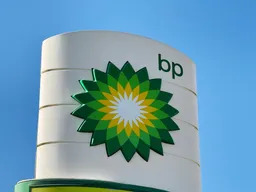 BP p.l.c. stock forecast: Brent surge and buyback pause
