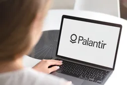 Palantir stock forecast: Tariff pressure, Pentagon AI role