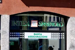 Previsioni azioni Intesa Sanpaolo: multa dati Isybank