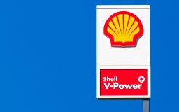 Shell stock forecast: Third-party projections