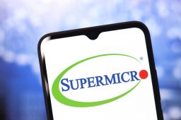 SMCI stock forecast: Third-party price targets