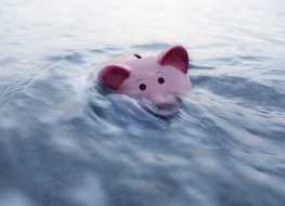 Sinking piggy bank 