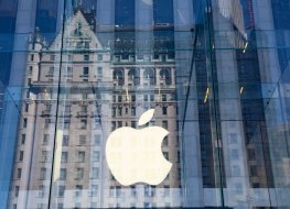 Apple Store on Fifth Avenue, New York, October 2016