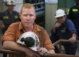 Hunter Valley Oz miner prepares for work