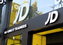 JD Sports resumes dividend payments amid healthy year's online trading