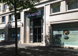 Vivendi headquarters in Paris A building in paris with the Vivendi logo