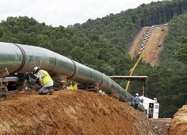 Natural gas pipeline construction