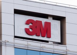Image of 3M logo on a building in Vilnius, Lithuania