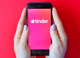 Tinder сменит CEO и приостановит внедрение в приложение виртуальных валют и знакомств в метавселенной