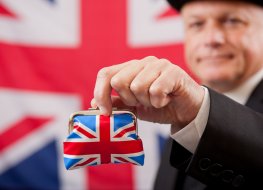 Photo of purse and UK flag