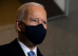 US president Joe Biden wearing a non-medical mask