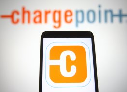 KYIV, UKRAINE - SEPTEMBER 08, 2021: In this photo illustration ChargePoint Holdings, Inc. logo is seen on a mobile phone and a computer screen.