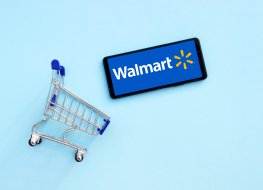 Клиенты Walmart смогут примерять одежду онлайн