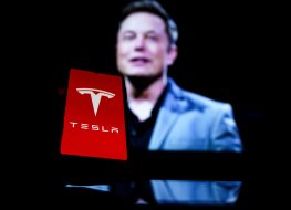 Илон Маск продал акции Tesla на $6,88 млрд