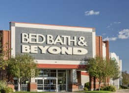 Front of Bed Bath & Beyond store