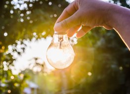 Top 3 solar stocks to invest in 2019 Top 3 solar stocks to invest in 2019