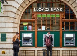 Lloyds share price forecast: An attractive dividend stock?