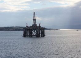 oil rig Oil rig