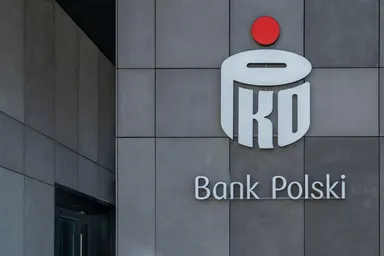 Prognoza akcji PKO Bank Polski | Opłata BFG, presja obniżek stóp
