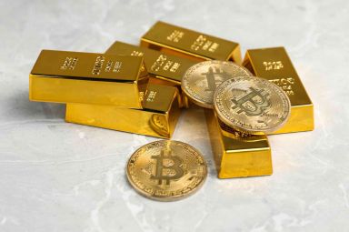 Oro e Bitcoin nel 2025: correlazione e come l’oro potrebbe suggerire timing di investimento in Bitcoin