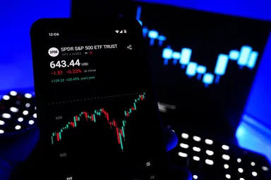 SPY Forecast | Fed Pause, Oil Risks