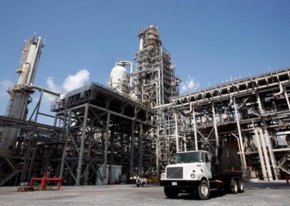A file photo of the Valero St. Charles oil refinery in Norco, Louisiana August 15, 2008.