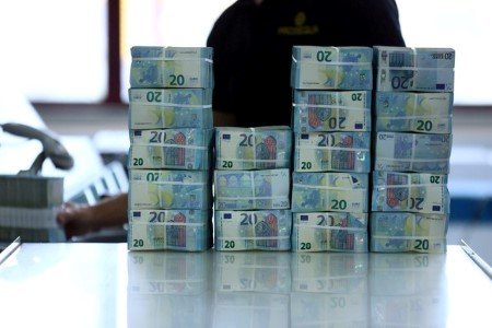 A file photo of packs of 20-euro notes seen at the Bank of Portugal fortified complex in Carregado, Alenquer, Portugal, May 17, 2022. A file photo of packs of 20-euro notes seen at the Bank of Portugal fortified complex in Carregado, Alenquer, Portugal, May 17, 2022.