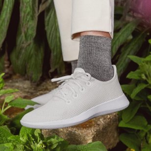 Allbirds company store info