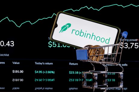 Robinhood Shares Plunge as the Online Brokerage Posts a Drop in