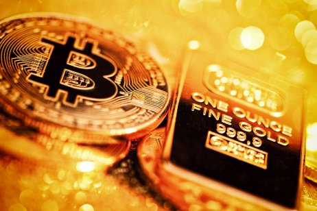 Bitcoin versus gold