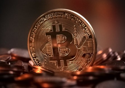 Cryptocurrencies get boost from bitcoin rally