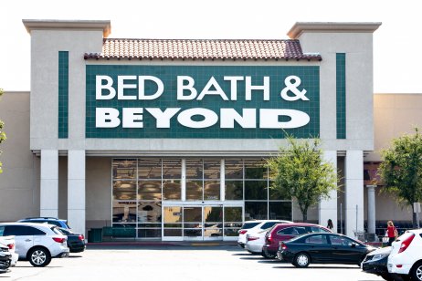 ed Bath and Beyond store exterior.