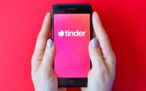 Tinder сменит CEO и приостановит внедрение в приложение виртуальных валют и знакомств в метавселенной