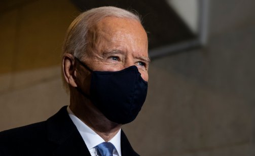 US president Joe Biden wearing a non-medical mask