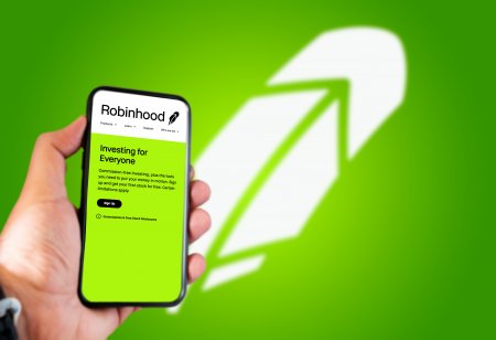 Robinhood logo on a cell screen