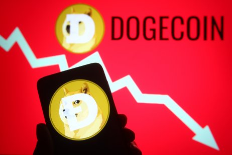  A dogecoin image with downward pointing graph